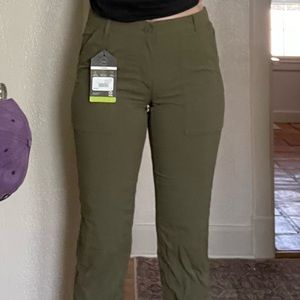 NWT, REI, Savannah, trails pants, size 6.